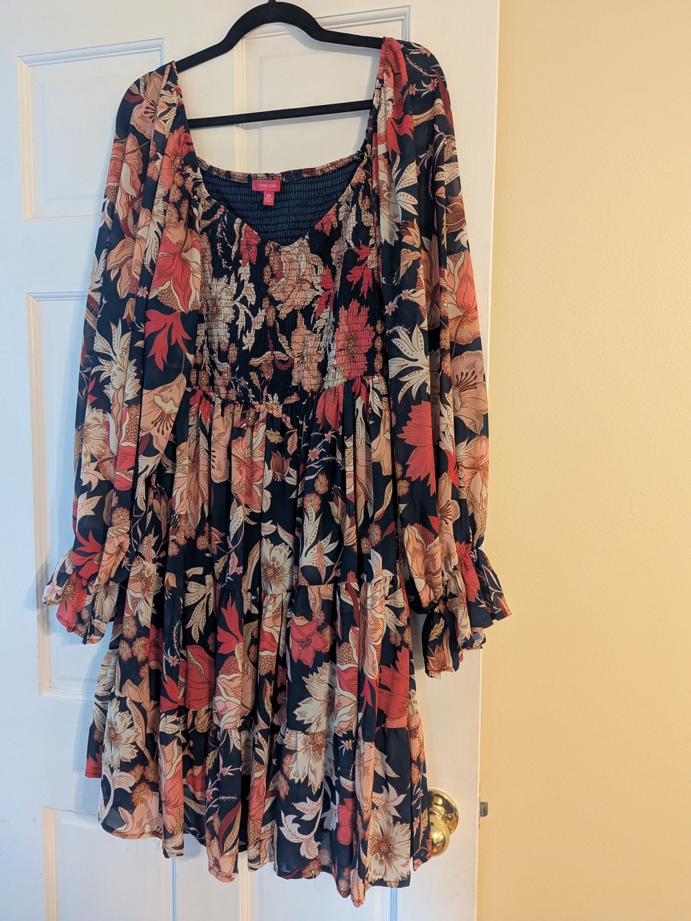 NWOT Women's Floral Tiered Smocked Dress